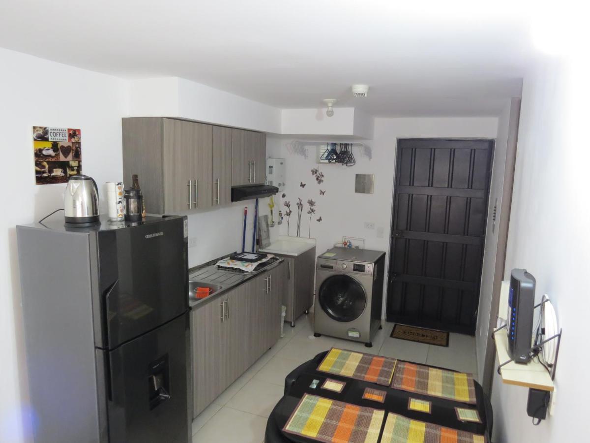 Acogedor En Wifi 2 - Wifi - Piscina - Parqueadero Privado * Armenia (Quindio)